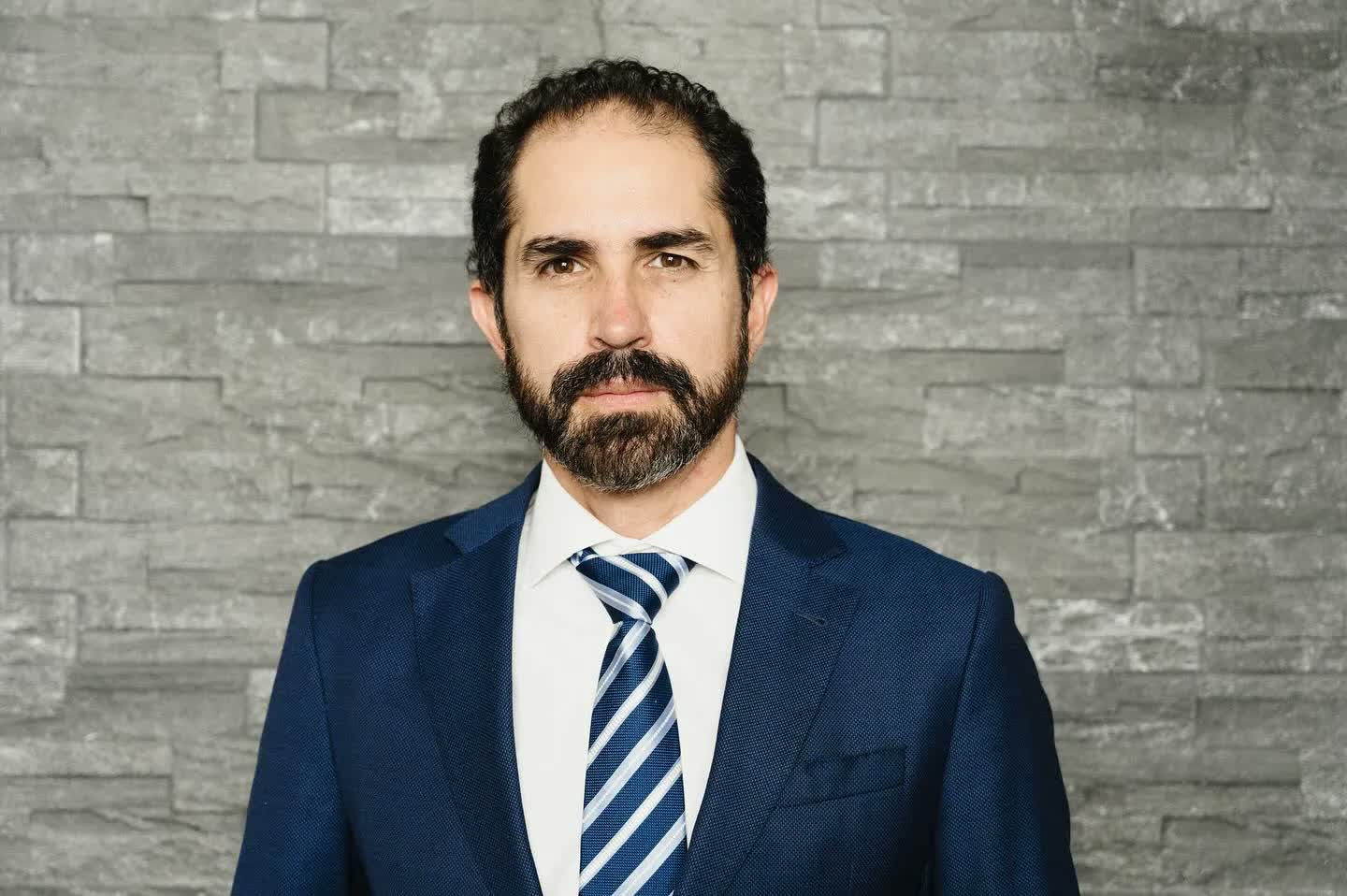 Dr. Luis Arturo Fernández Moreno, cirujano plástico certificado